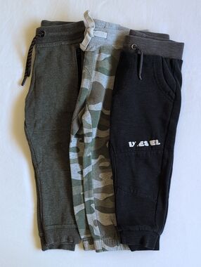 Boys Jogger Bundle 3-Pack Lot Size 2T Diesel Moto Carter’s Camo George Sweatpant